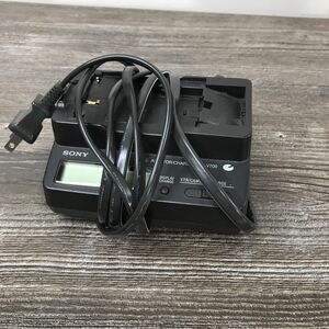 Sony AC Adaptor / Charger AC-V700 Genuine For Sony Cameras Camcorder